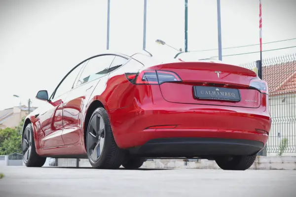 Tesla Model 3 Long-Range Dual Motor AWD 10