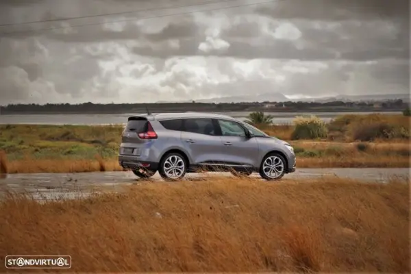 Renault Grand Scénic 1.5 dCi Dynamique S 7L 21