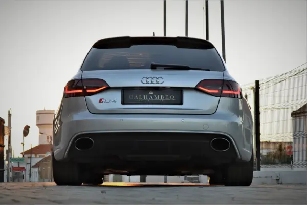 Audi RS4 Avant 4.2 FSi quattro S tronic 16