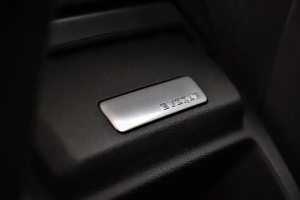 Land Rover Range Rover Evoque 2.0 TD4 SE Auto 10