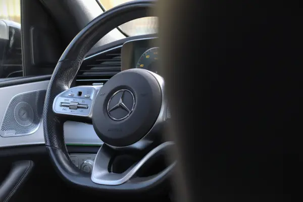 Mercedes-Benz GLE 300 d 4Matic 9G-TRONIC AMG Line 18