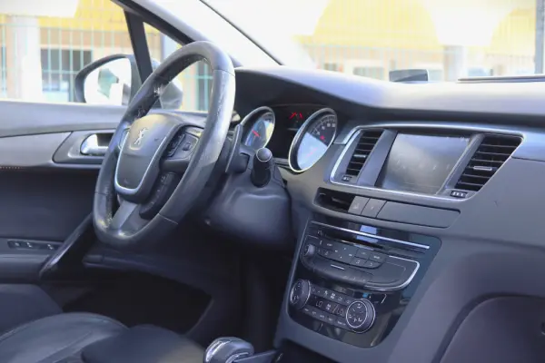 Peugeot 508 RXH 2.0 HDi Hybrid4 Limited Edition 2-Tronic 19