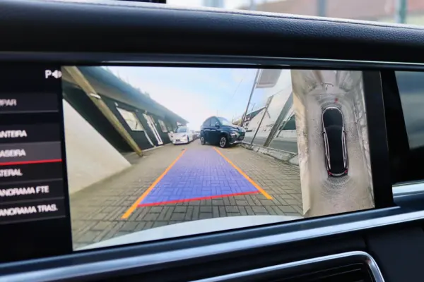 Porsche Panamera 4 E-Hybrid 5