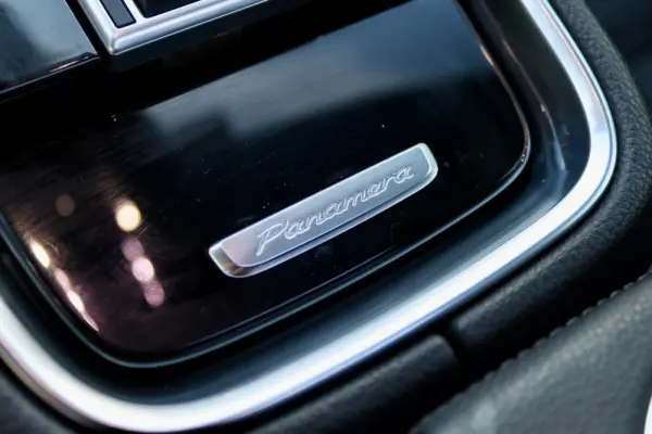Porsche Panamera 4 E-Hybrid 30