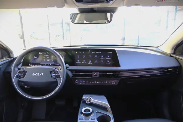 Kia EV6 84-kWh Air 22