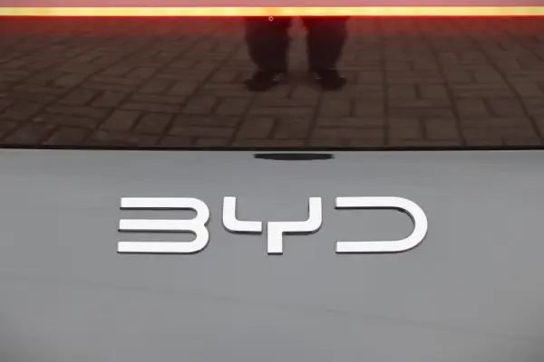 BYD Dolphin Surf 43.2 kWh Boost 16