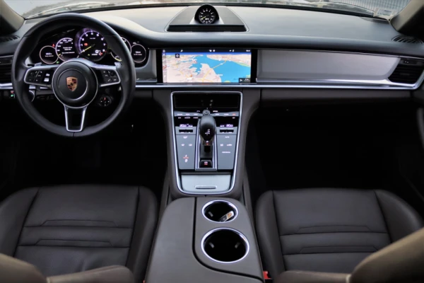 Porsche Panamera 4 E-Hybrid 20
