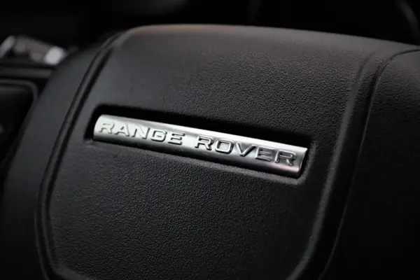 Land Rover Range Rover Evoque 2.0 TD4 SE Auto 17