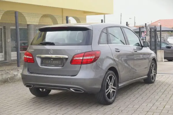 Mercedes-Benz B 180 (CDI) d 7G-DCT Urban 3