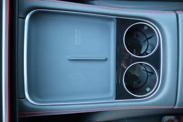 Xpeng P7i 86.2 kWh Long Range 31