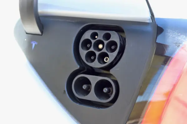 Tesla Model 3 Standard Range Plus RWD 7
