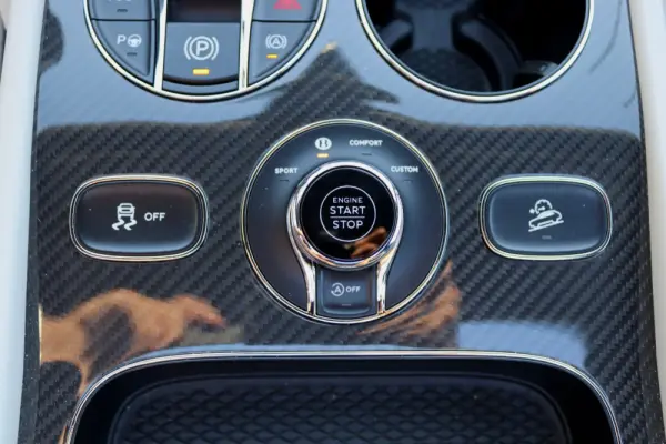 Bentley Bentayga V8 S Black Edition 41