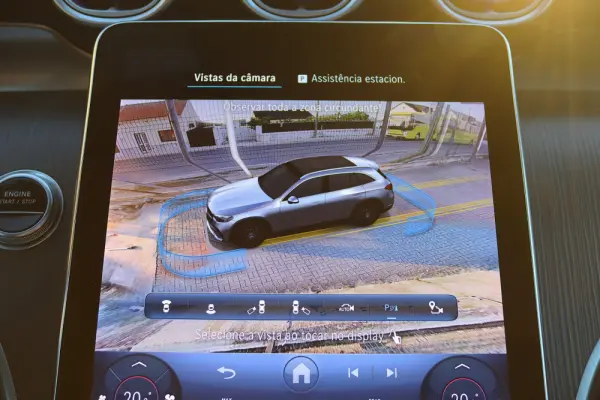 Mercedes-Benz GLC 300 e 4Matic 9G-TRONIC Avantgarde Advanced 28