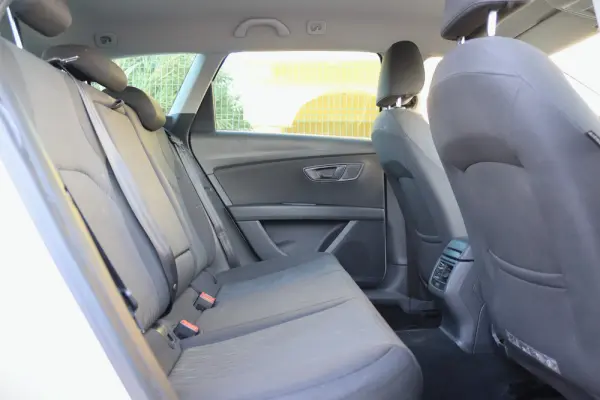 SEAT Leon ST 1.6 TDI Style Ecomotive 23