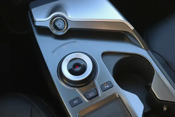 Kia EV6 84-kWh Air 7