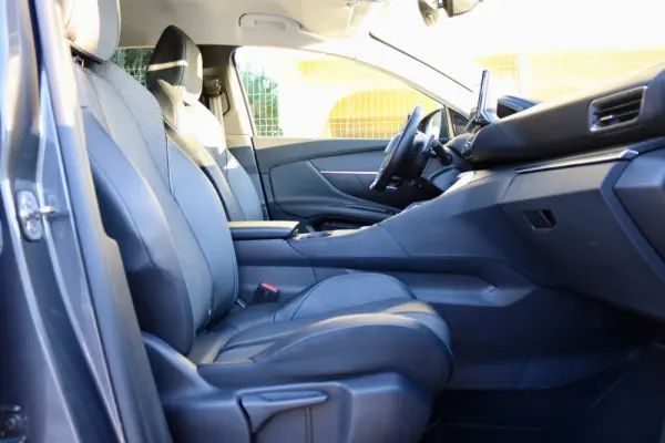 Peugeot 3008 1.6 Hybrid Allure Pack e-EAT8 28
