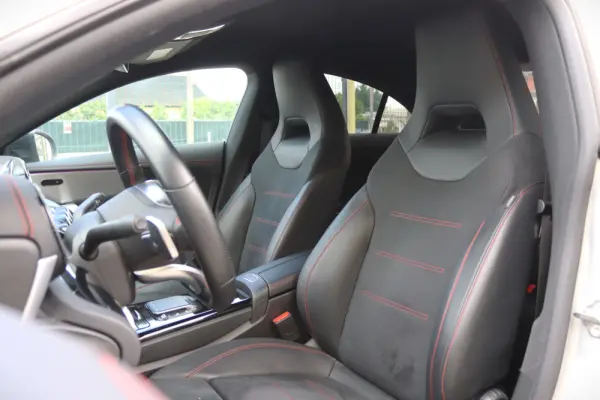Mercedes-Benz CLA 250 e 8G-DCT AMG Line 15