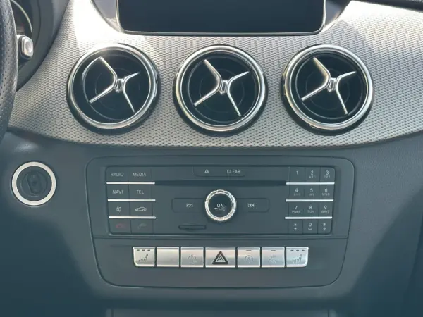 Mercedes-Benz B 180 (CDI) d 7G-DCT Urban 12