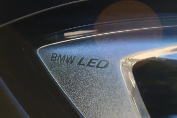 BMW 320 e Corporate Edition Auto 6
