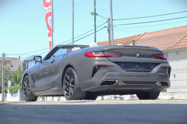 BMW M850i xDrive 10