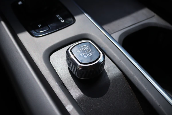 Volvo V60 B4 Momentum 7