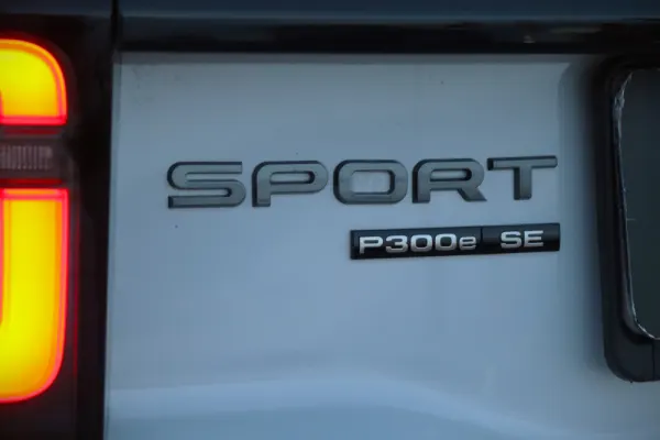 Land Rover Discovery Sport 1.5 I3 P300e AWD Dynamic SE 16