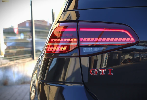 Volkswagen Golf 2.0 TSI GTi TCR DSG 16