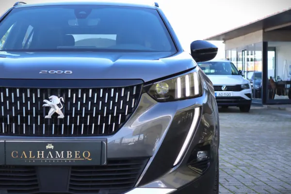 Peugeot 2008 1.2 PureTech GT EAT8 12