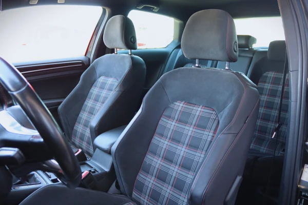 Volkswagen Golf 2.0 TSi GTi 15