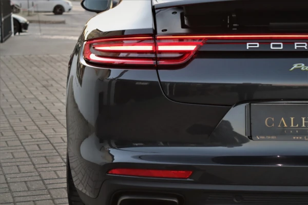 Porsche Panamera 4 E-Hybrid 5