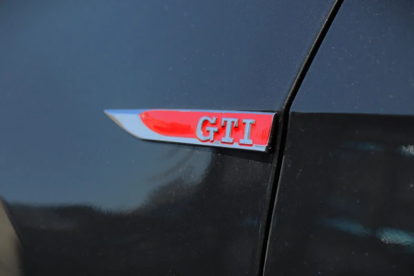 Volkswagen Golf 2.0 TSi GTi 12