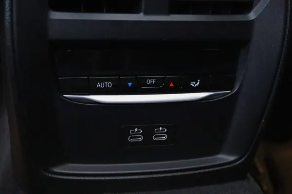 BMW 320 e Touring Pack M Auto 13