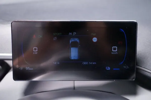 BYD Dolphin Surf 43.2 kWh Boost 8