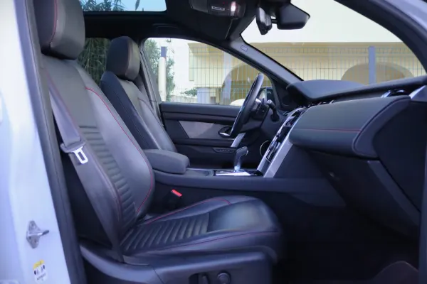 Land Rover Discovery Sport 1.5 I3 P300e AWD Dynamic SE 43