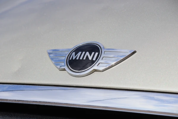 MINI 3 Portas Cooper D 8