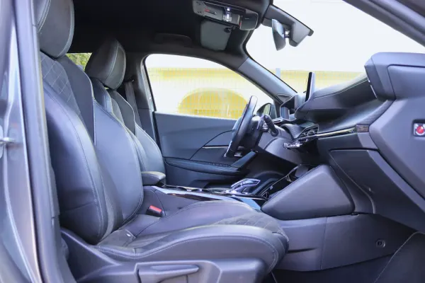 Peugeot 2008 1.2 PureTech GT EAT8 31