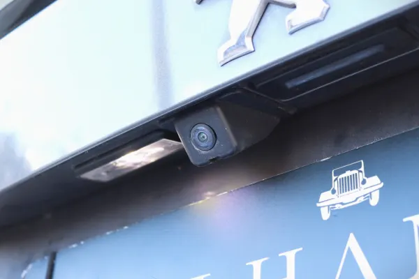 Peugeot 2008 1.2 PureTech GT EAT8 6