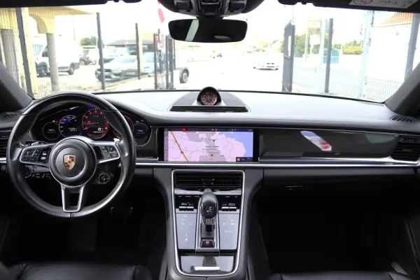 Porsche Panamera Sport Turismo 4 E-Hybrid 4