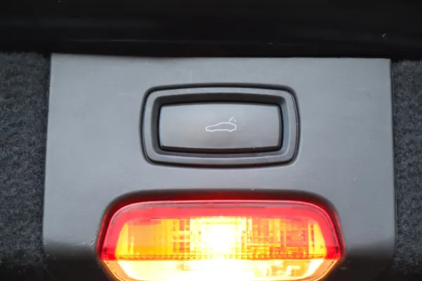 Porsche Cayenne S E-Hybrid 8