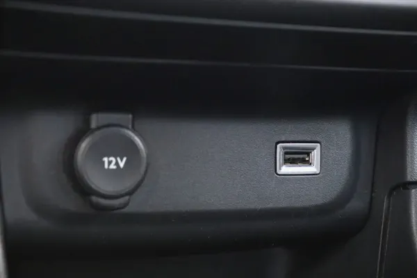 Citroën C3 1.2 PureTech Shine 21