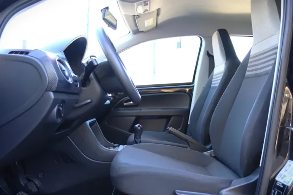 Volkswagen Up! 1.0 Move 14