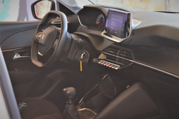 Peugeot 208 1.2 PureTech Active 14