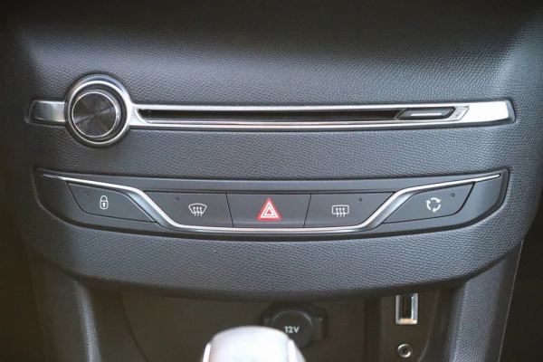Peugeot 308 SW 1.6 BlueHDi Active 18