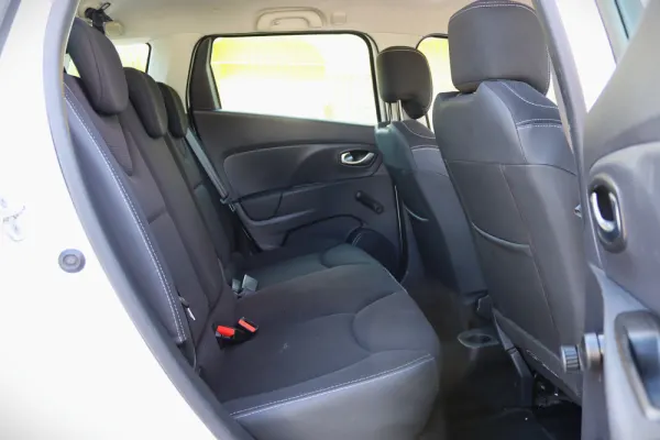 Renault Clio Sport Tourer 0.9 TCe Zen 19