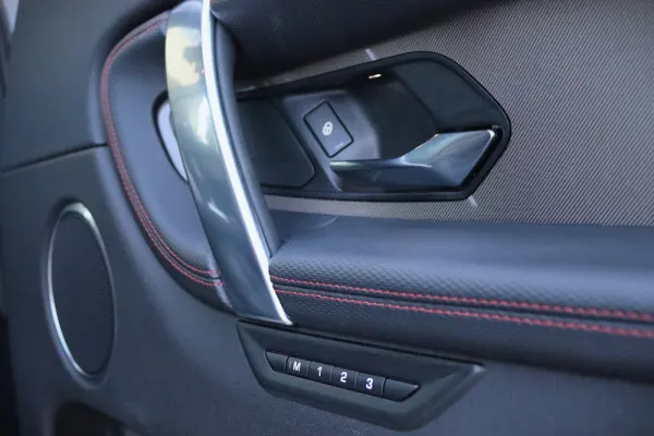 Land Rover Discovery Sport 1.5 I3 P300e AWD Dynamic SE 45