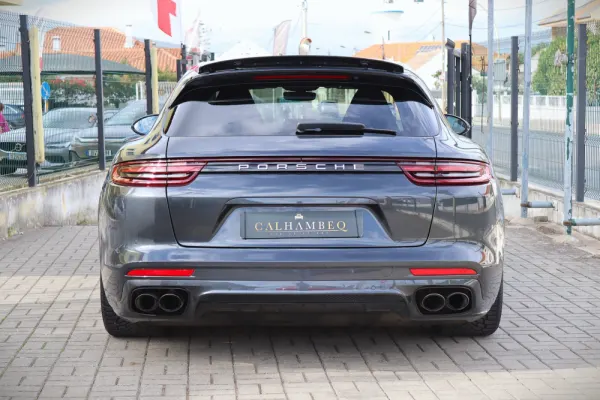 Porsche Panamera Sport Turismo 4 E-Hybrid 11