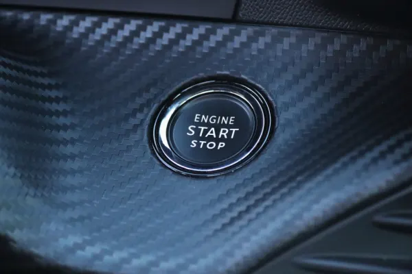 Peugeot e-2008 50 kWh GT 24