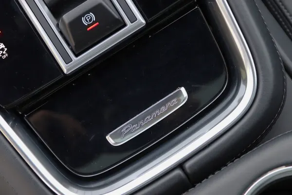 Porsche Panamera 4S E-Hybrid 41