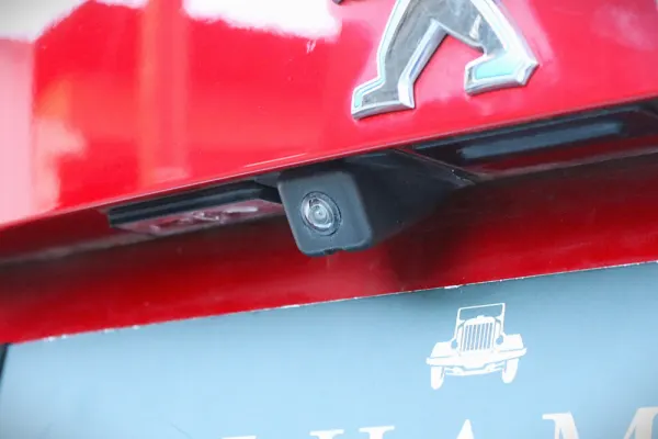 Peugeot e-2008 50 kWh GT 16