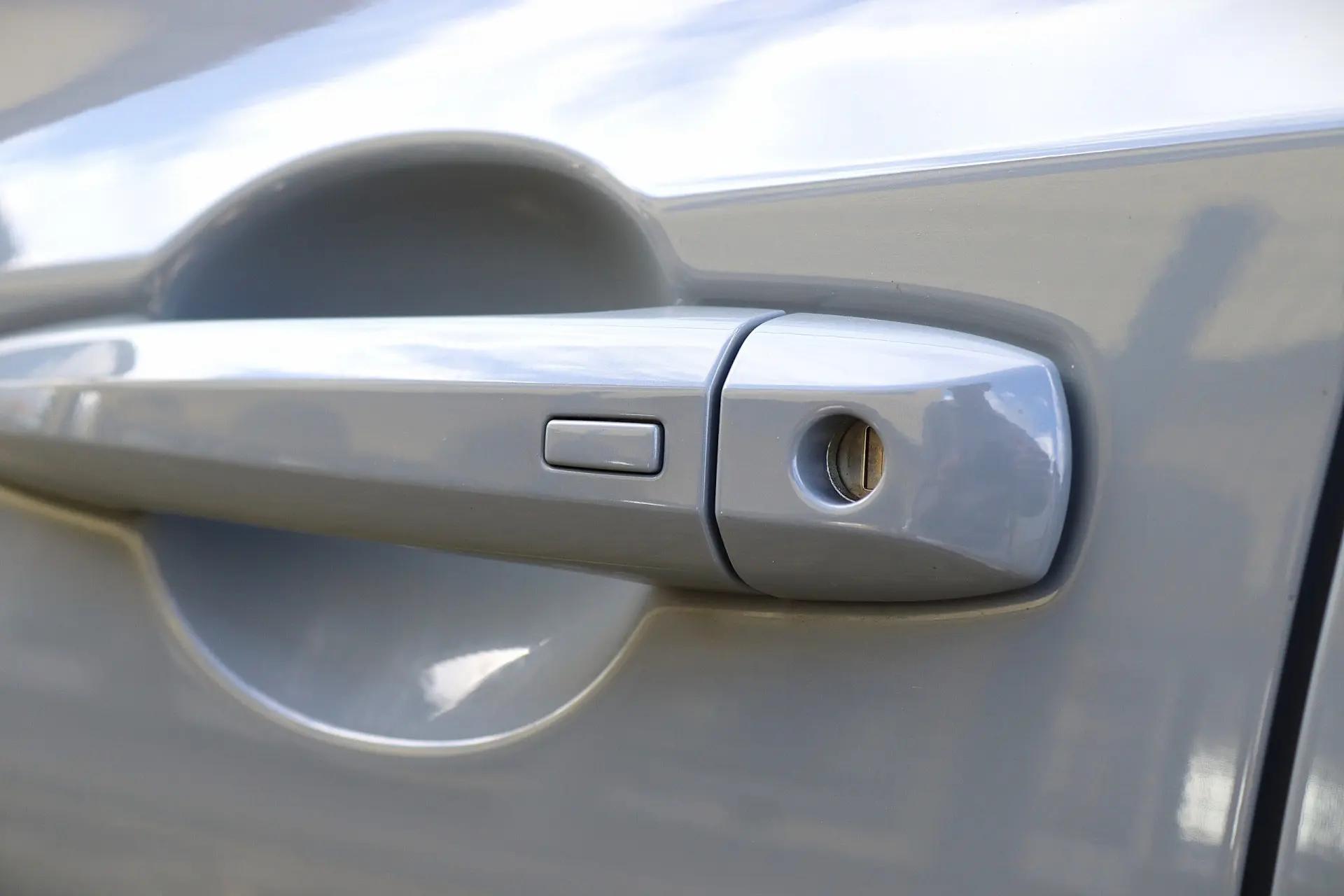 Nissan Juke 1.0 DIG-T Kiiro.DCT 17